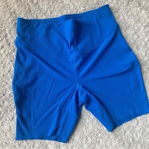 Base Pace Biker Shorts. Size 8. 6”. Ribbed Poolside